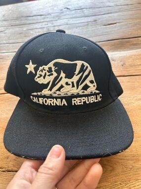 California Republic Black Snapback Hat with White Embroidered Bear